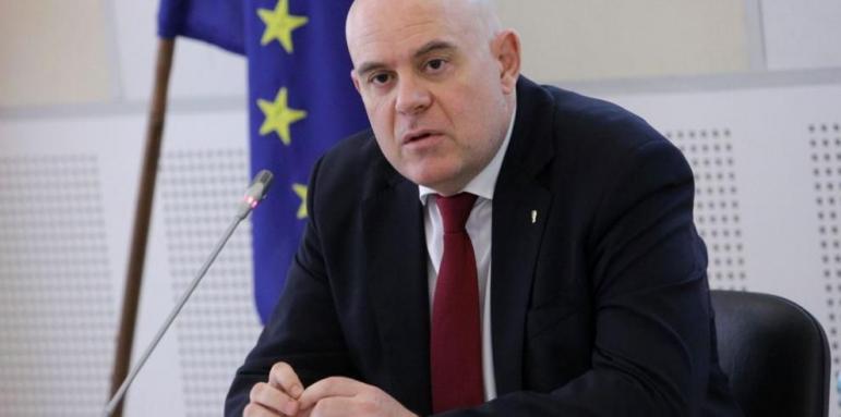 От Белград или от ЮАР е поръчан атентатът срещу Гешев? Заговорът